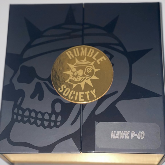 RUMBLE SOCIETY - Hawk P-40 Action Figure - Picture 4 of 12